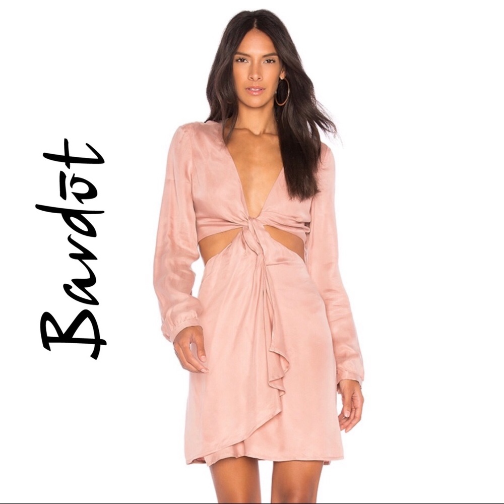 ⬇️ Bardot Champagne Pink Satin Twist Dress